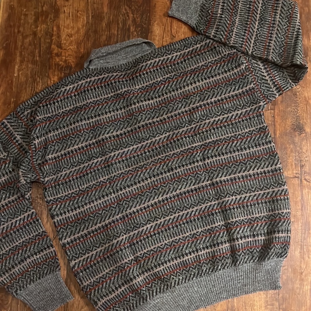 Peruvian Connection Gray and Red Patterned Sweate… - image 4